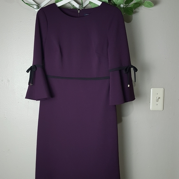 Tommy Hilfiger Dresses & Skirts - Tommy Hilfiger bell sleeves dress size 6